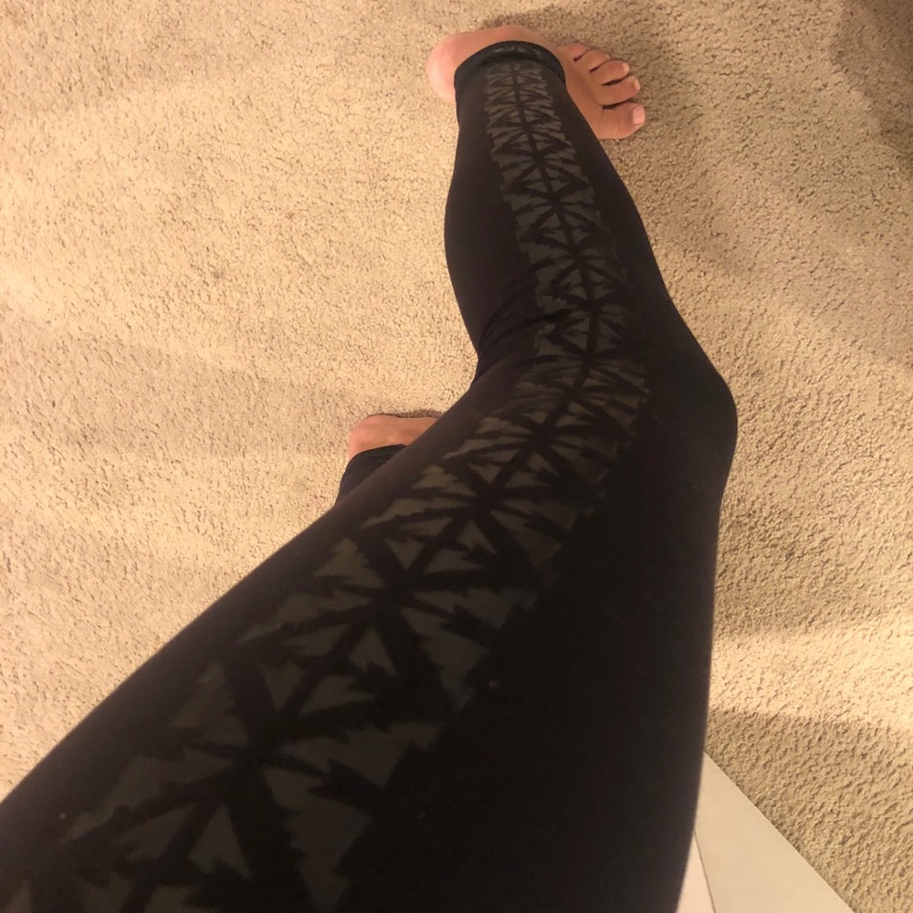 black lulu lemon leggings